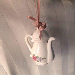 Tea pot ornament